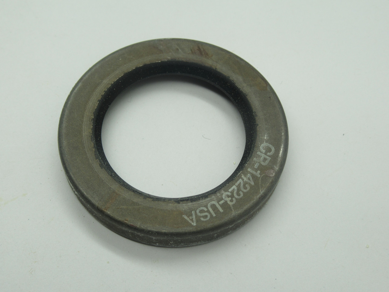 CR Industries 14223 Oil Seal Nitrile Rubber 36.525mm Shaft Diameter NEW