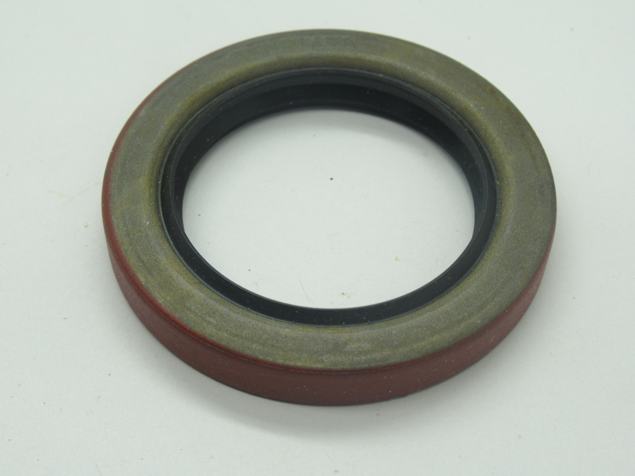 Federal Mogul 473231 Oil Seal 1.625x2.374x0.312 NEW