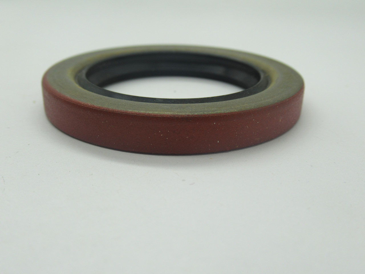 Federal Mogul 473231 Oil Seal 1.625x2.374x0.312 NEW