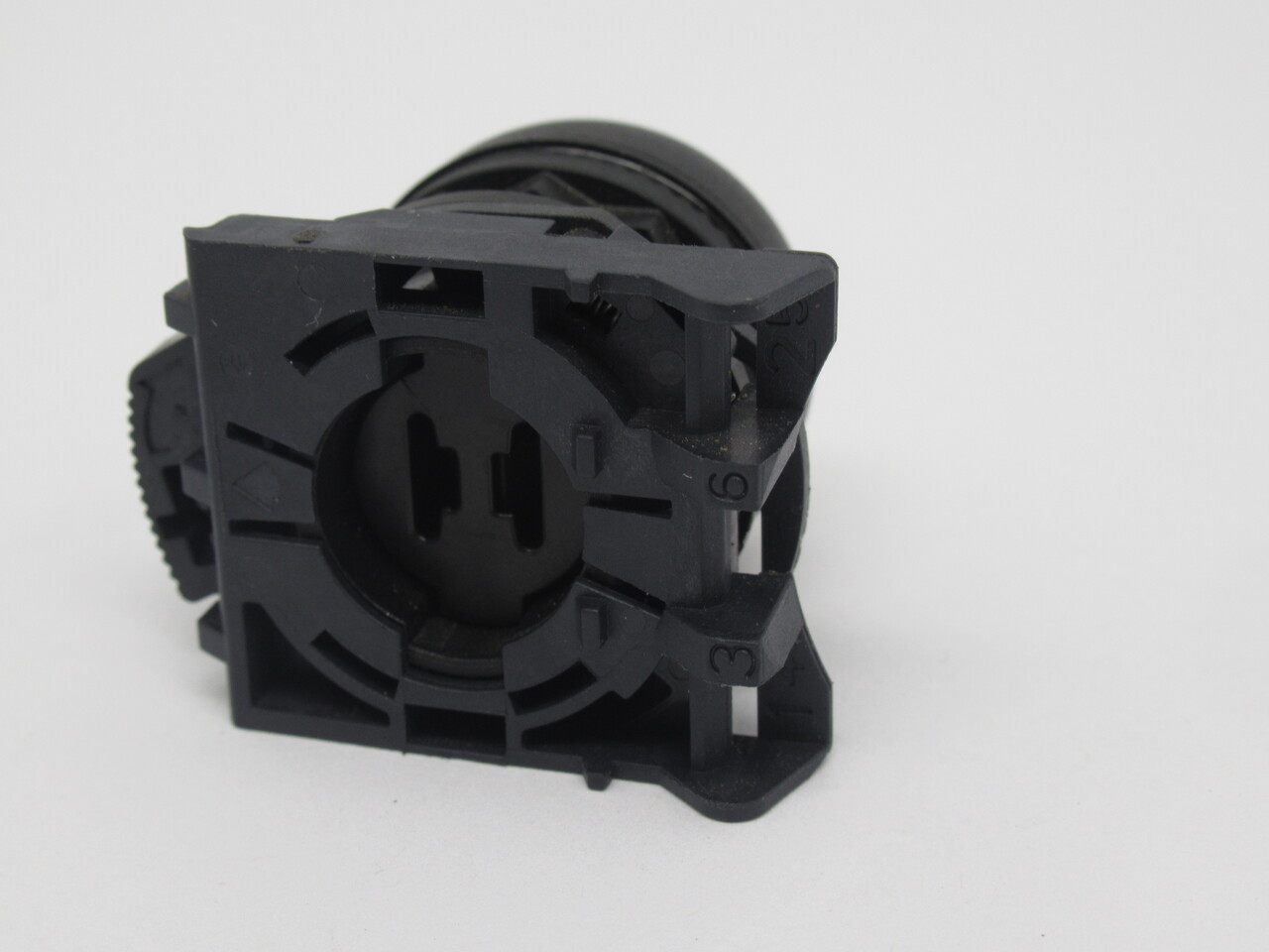 Sprecher + Schuh D7P-F3 Push Button Flush Green Plastic C/W Latch USED