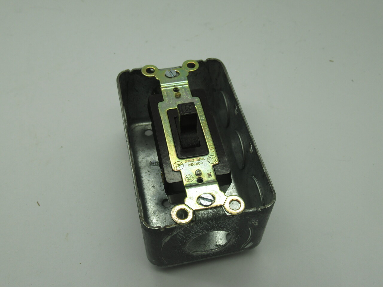 General Electric 5935-2G Toggle Switch 1 Pole 15A 120-277V With Enclosure USED