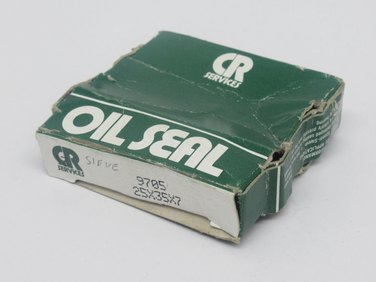 Chicago Rawhide 9705 Oil Seal 25mm ID 35mm OD 7mm W *DAMAGED BOX* NEW