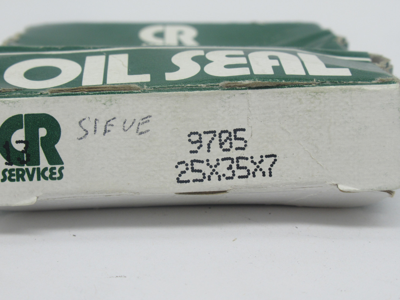 Chicago Rawhide 9705 Oil Seal 25mm ID 35mm OD 7mm W *DAMAGED BOX* NEW