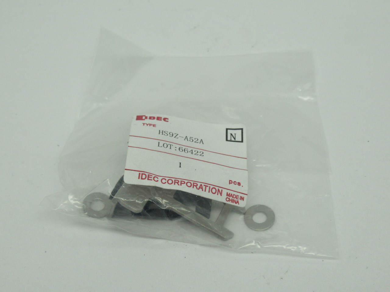 IDEC HS9Z-A52A Actuator Key Right Angle Type w/ Rubber Bushings NWB