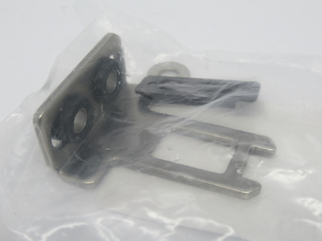 IDEC HS9Z-A52A Actuator Key Right Angle Type w/ Rubber Bushings NWB