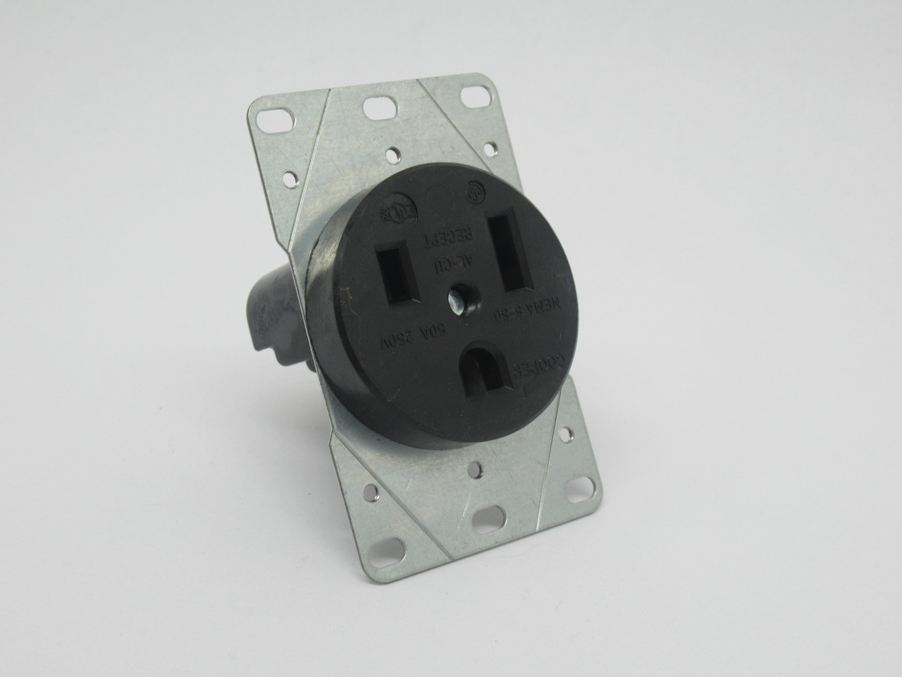 Cooper 1254 Straight Blade Flush Receptacle 50A 250V 3W 2P 6-50R USED