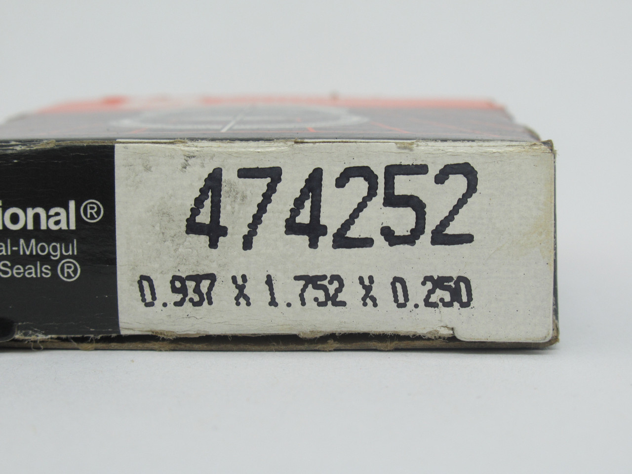 Federal Mogul 474252 Oil Seal 0.937" ID x 1.752" OD x 0.25" W NEW