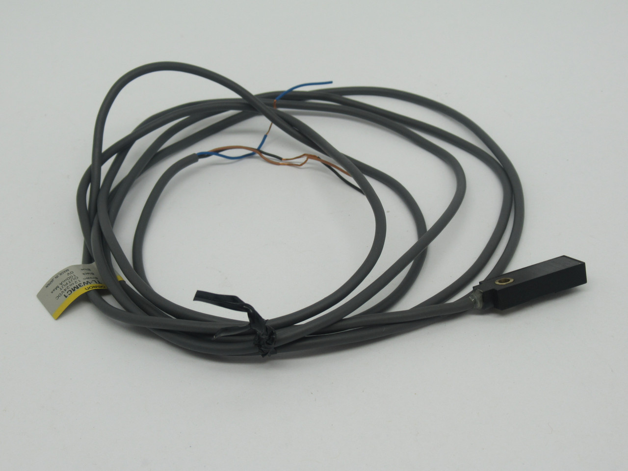 Omron TL-W3MC1 Flat Proximity Sensor 3mm Range 100mA NPN-NO 2m Length USED