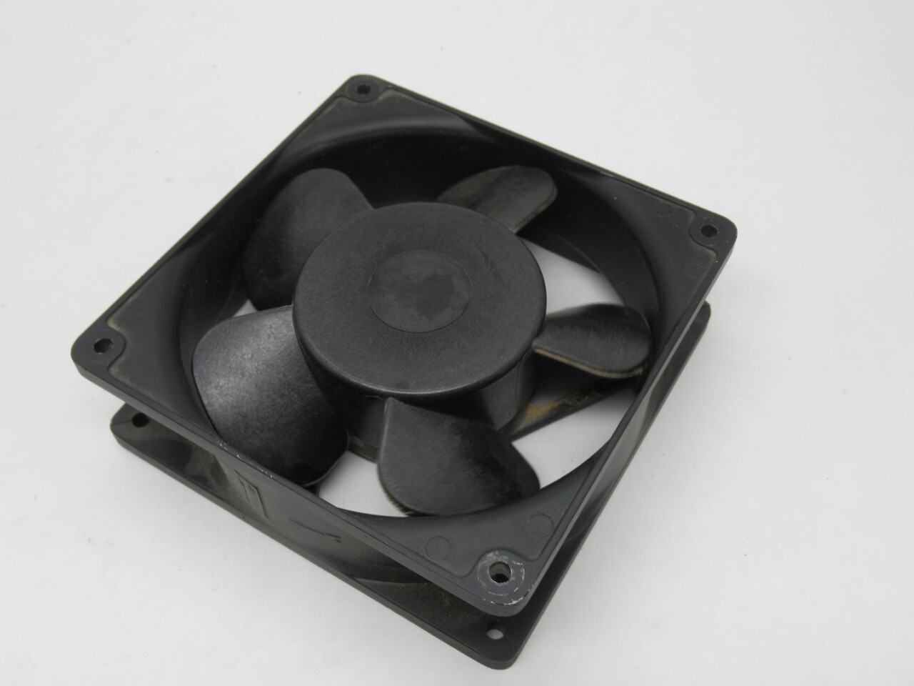 NMB 4715MS-23T-B50 AC Axial Fan w/ Mount 230VAC 50/60Hz 15/14W USED