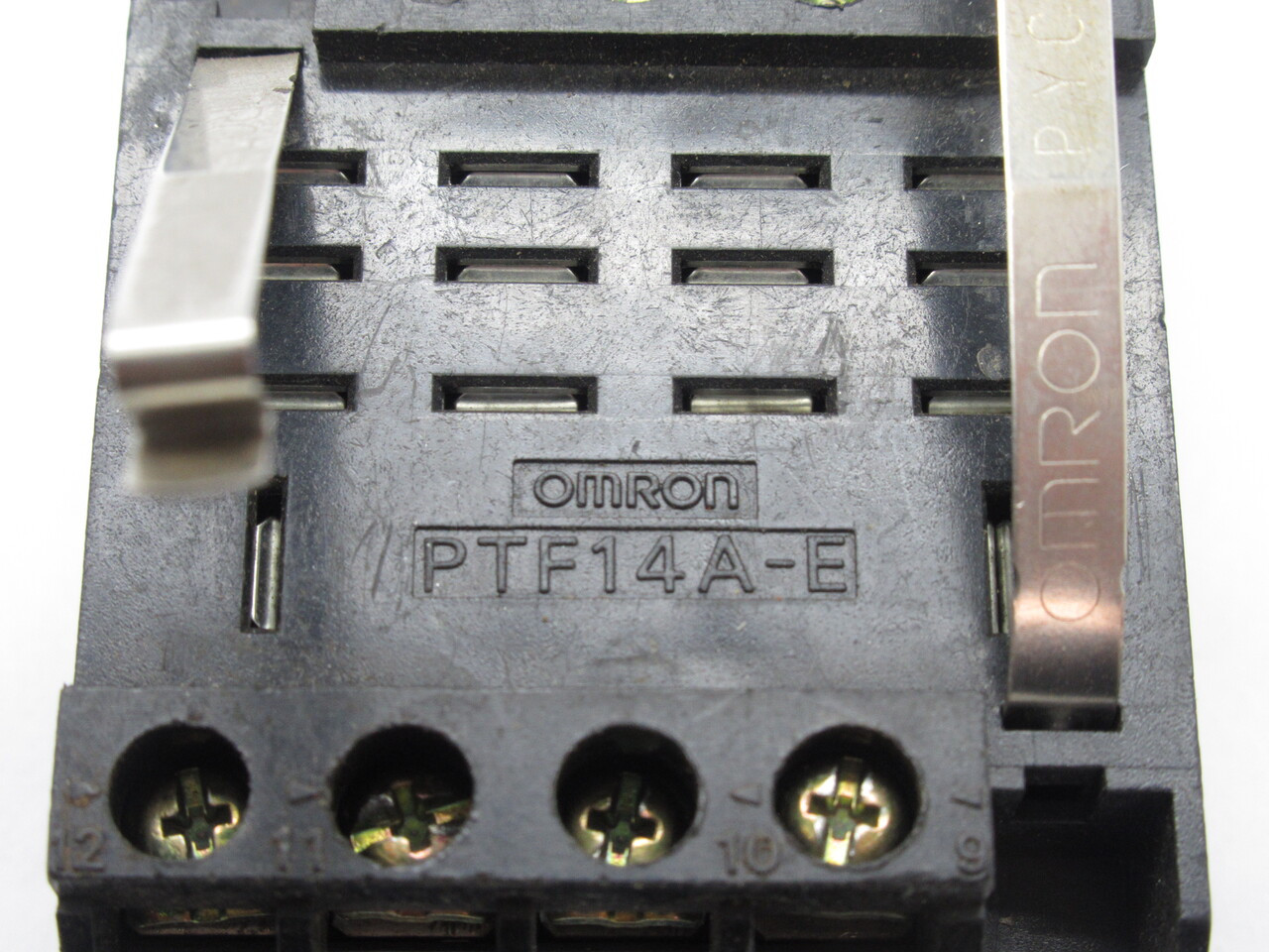 Omron PTF14A-E Relay Socket w/ PYC-A1 Hold Down Clips 10A 240V 14-Pin USED