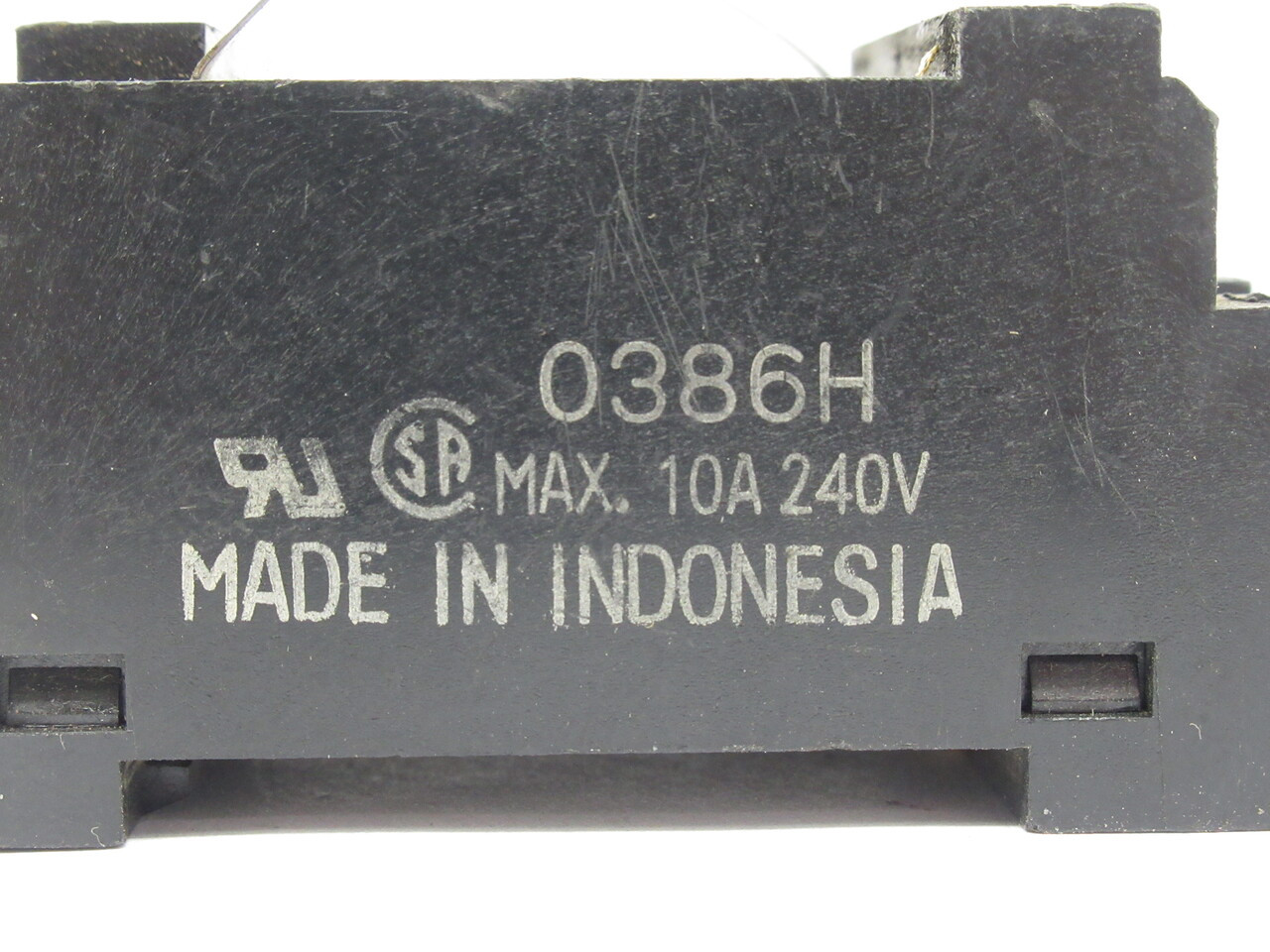 Omron PTF14A-E Relay Socket w/ PYC-A1 Hold Down Clips 10A 240V 14-Pin USED