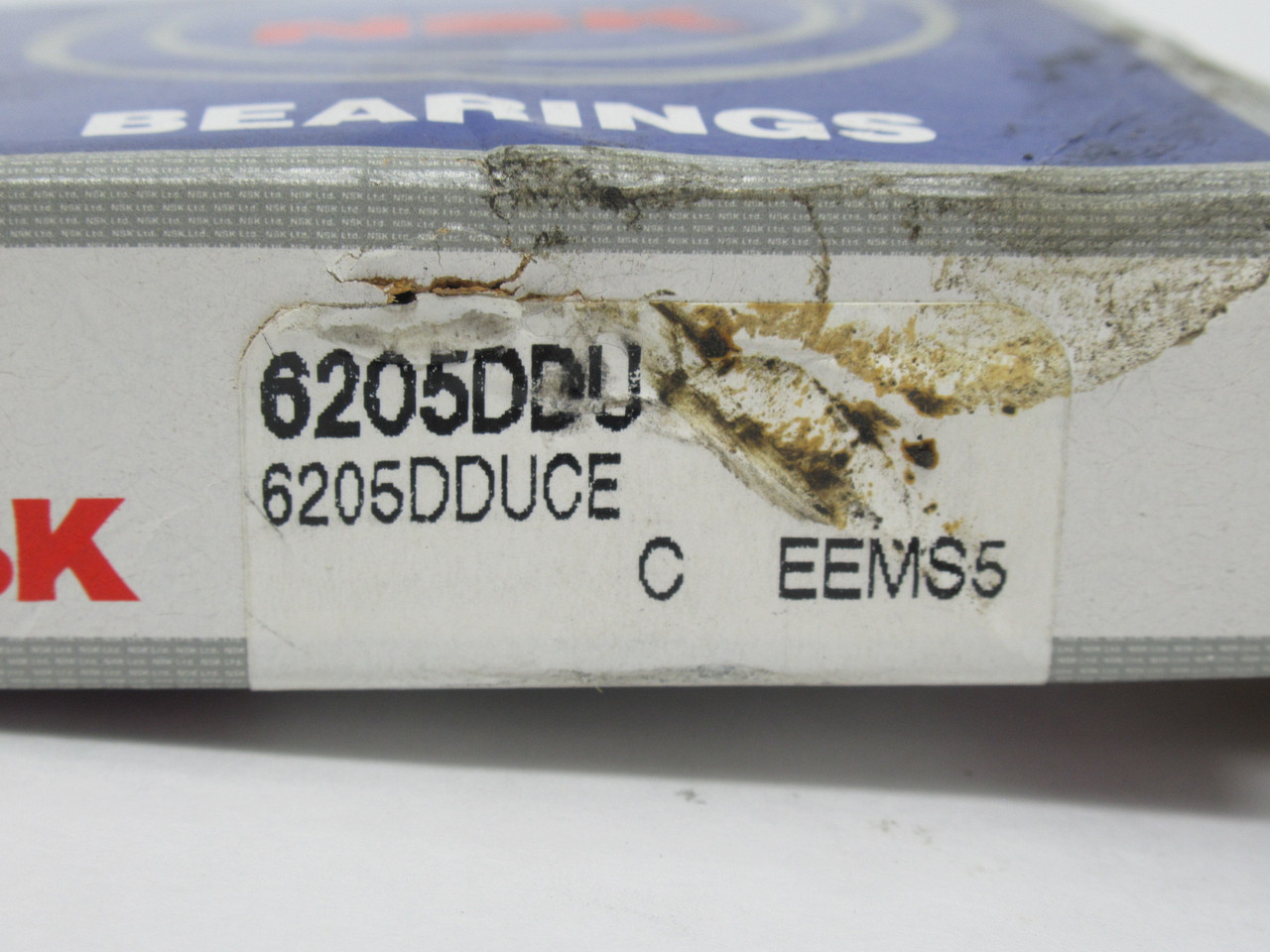 NSK 6205DDUCE Deep Groove Ball Bearing 52mm OD 25mm ID 15mm W DAMAGED BOX NEW