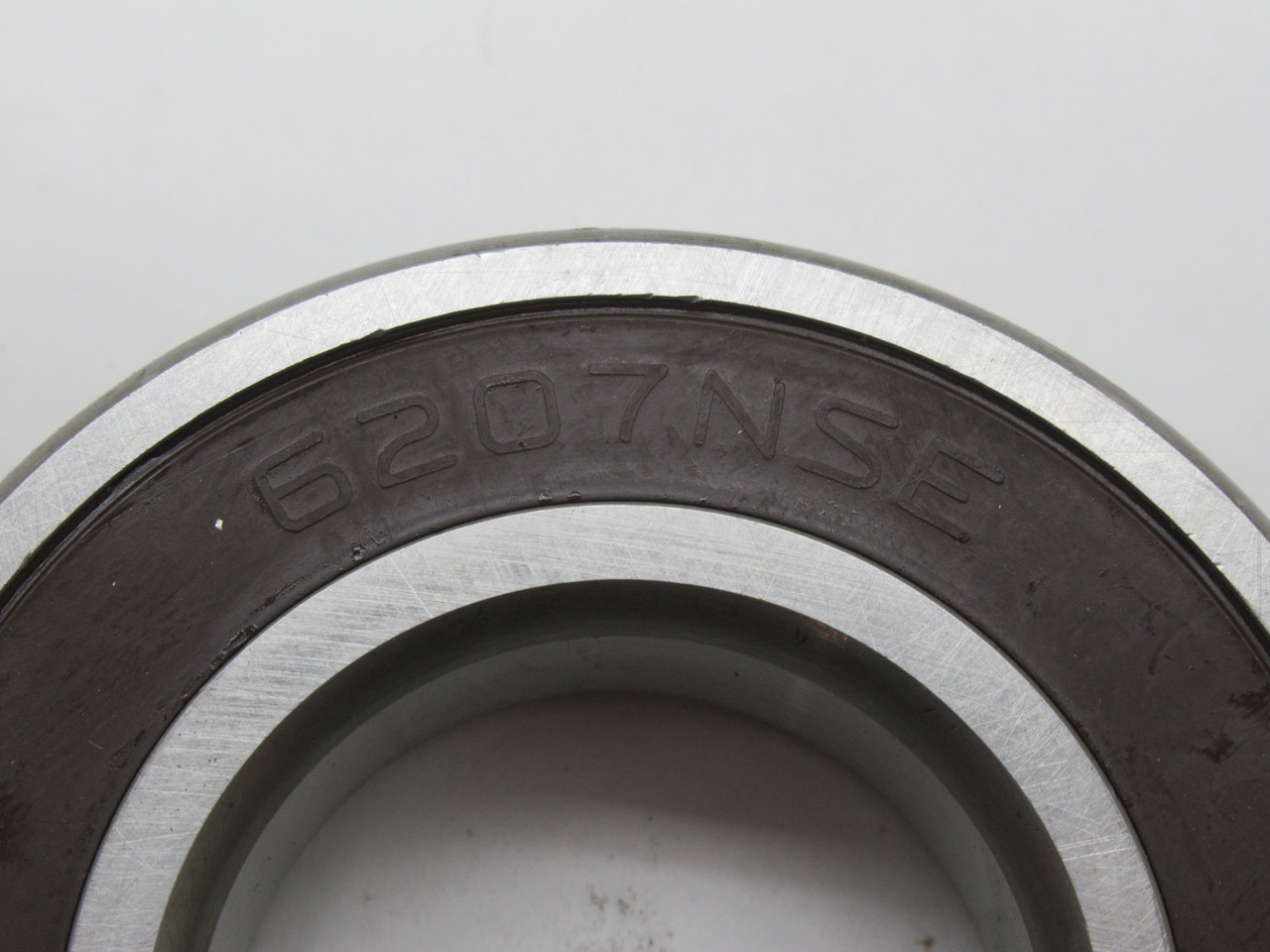 Nachi 6207-2NSEC3 Deep Groove Ball Bearing 72mm OD 35mm ID 17mm W NOP