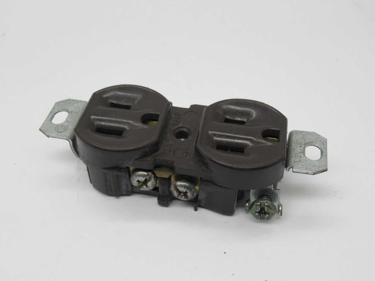 Leviton 5262 Duplex Receptacle 15A 125V Brown *Missing Tabs* USED
