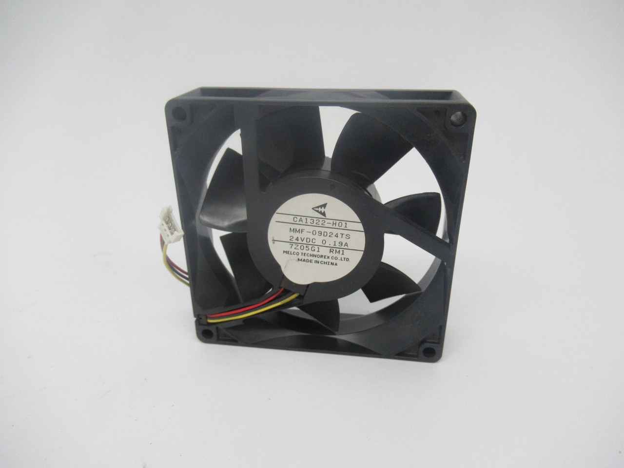 Melco Technorex MMF-09D24TS 3 Wire Cooling Fan 24VDC 0.19A USED