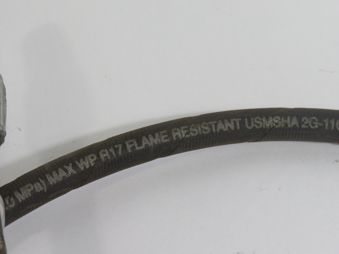 Gates 4M3K-MTF Hydraulic Hose 1/4" 3000 Psi 2 Feet USED