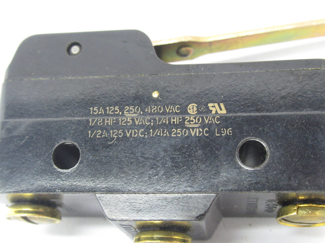 Microswitch BZ-2RW84-A2 Basic/Snap Action Switch 15A@125/250/480V SHELF WEAR NOP