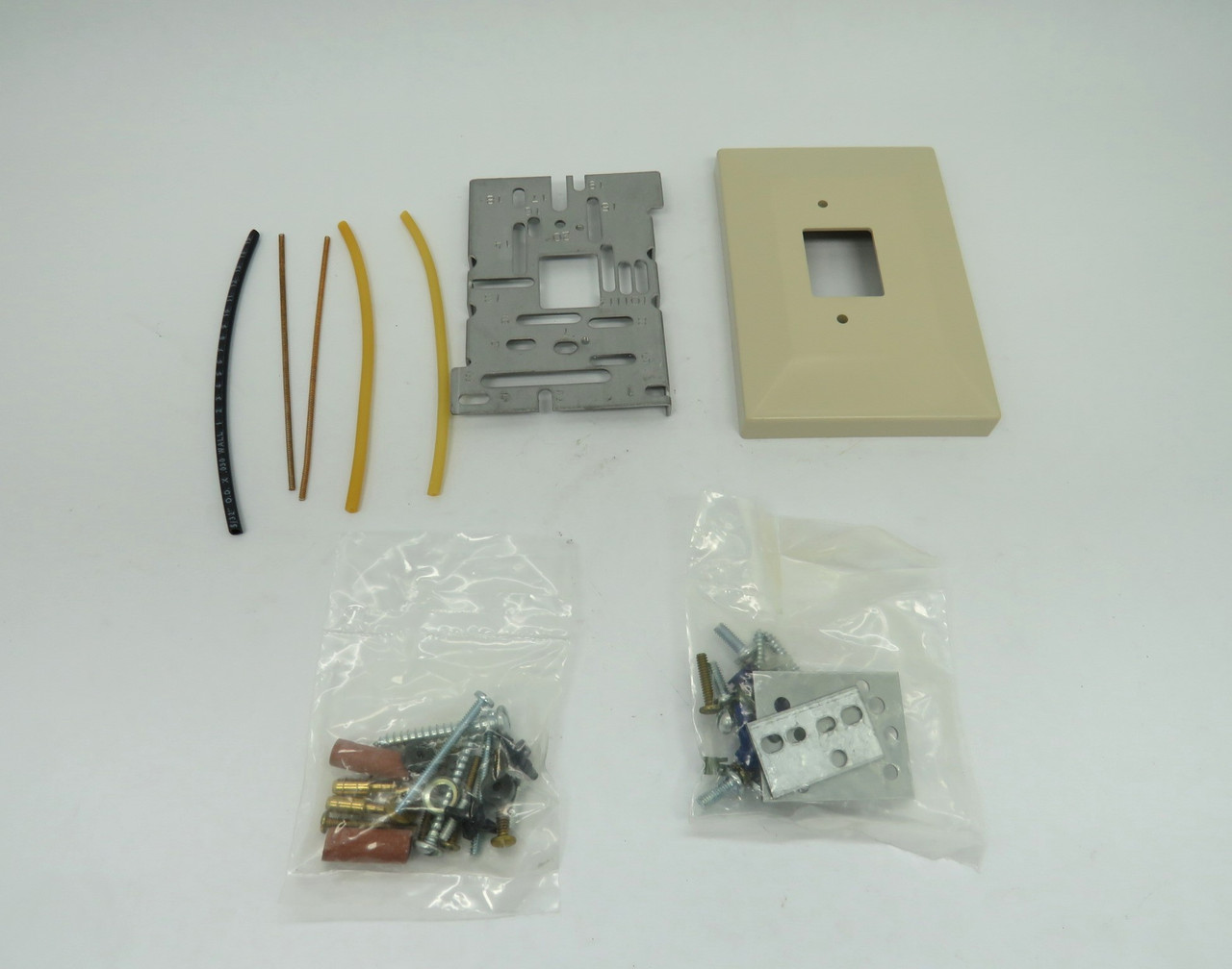 Siemens 192-842 Retroline Thermostat Hardware Kit *Missing Pieces* NWB