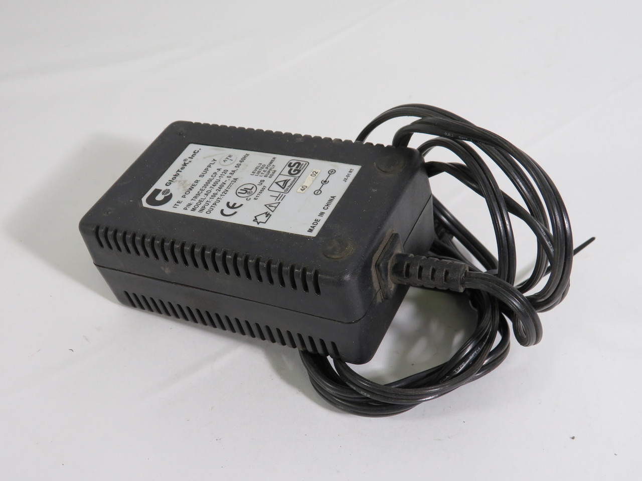 Globtek TR9CE3000LCP-A Adapter Output 12V 3A Input 100-240V 0.8A 50-60HZ USED