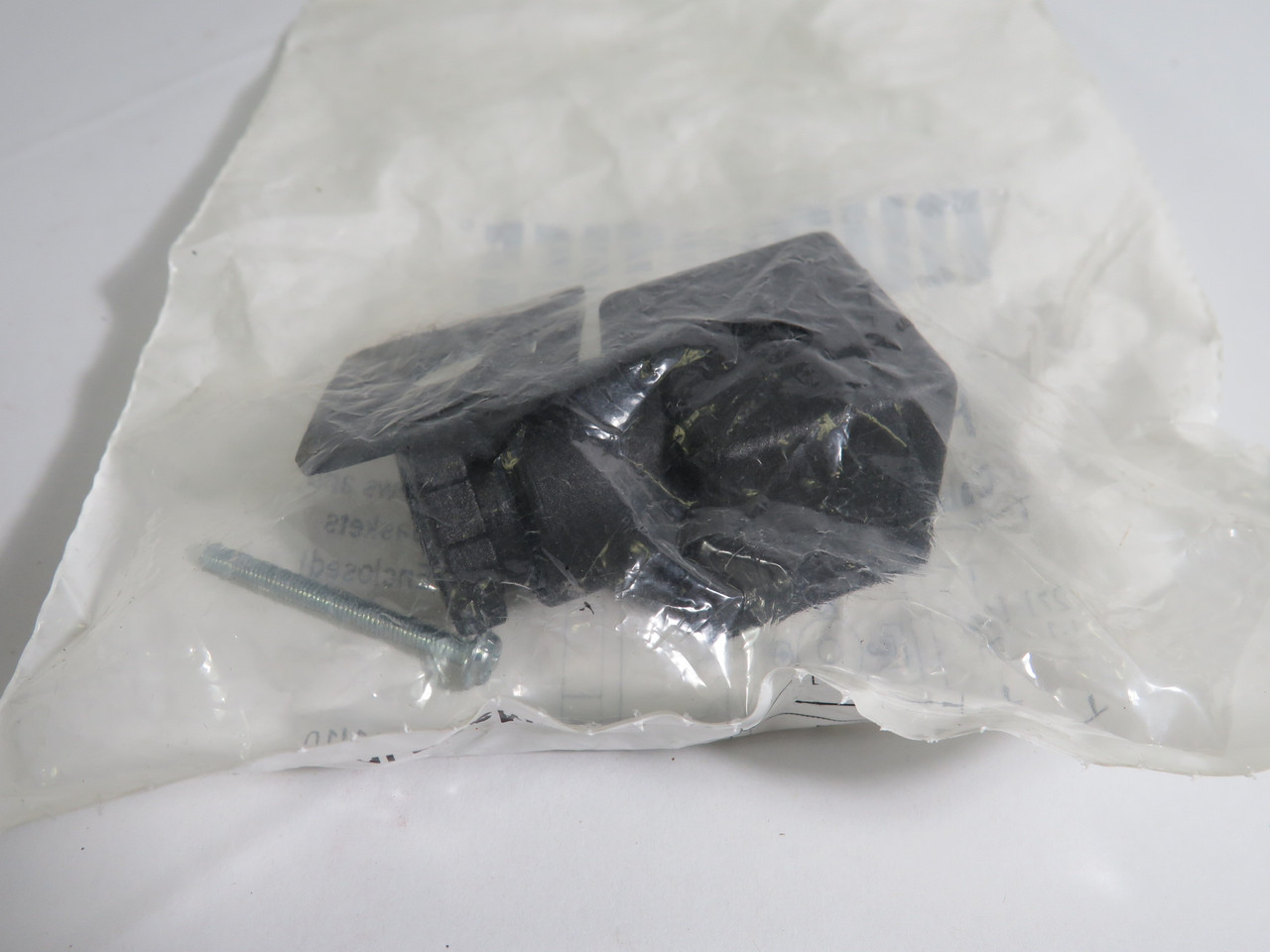 Numatics 230-370 Plug Connector 8-10mm Cable Range NWB