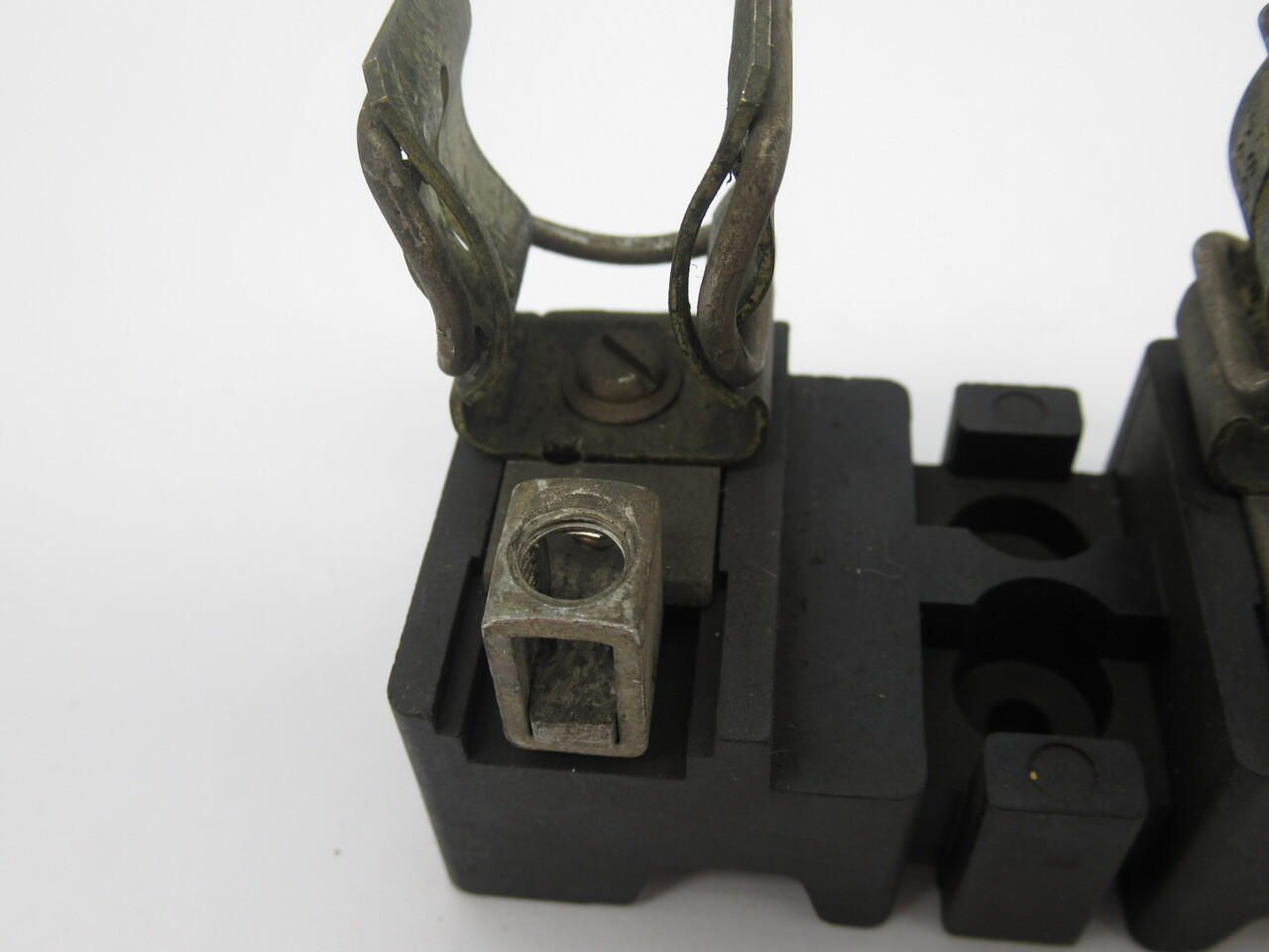 Allen-Bradley 1491-N266 Fuse Block 60A 600V 3-Pole *Missing Nut* USED