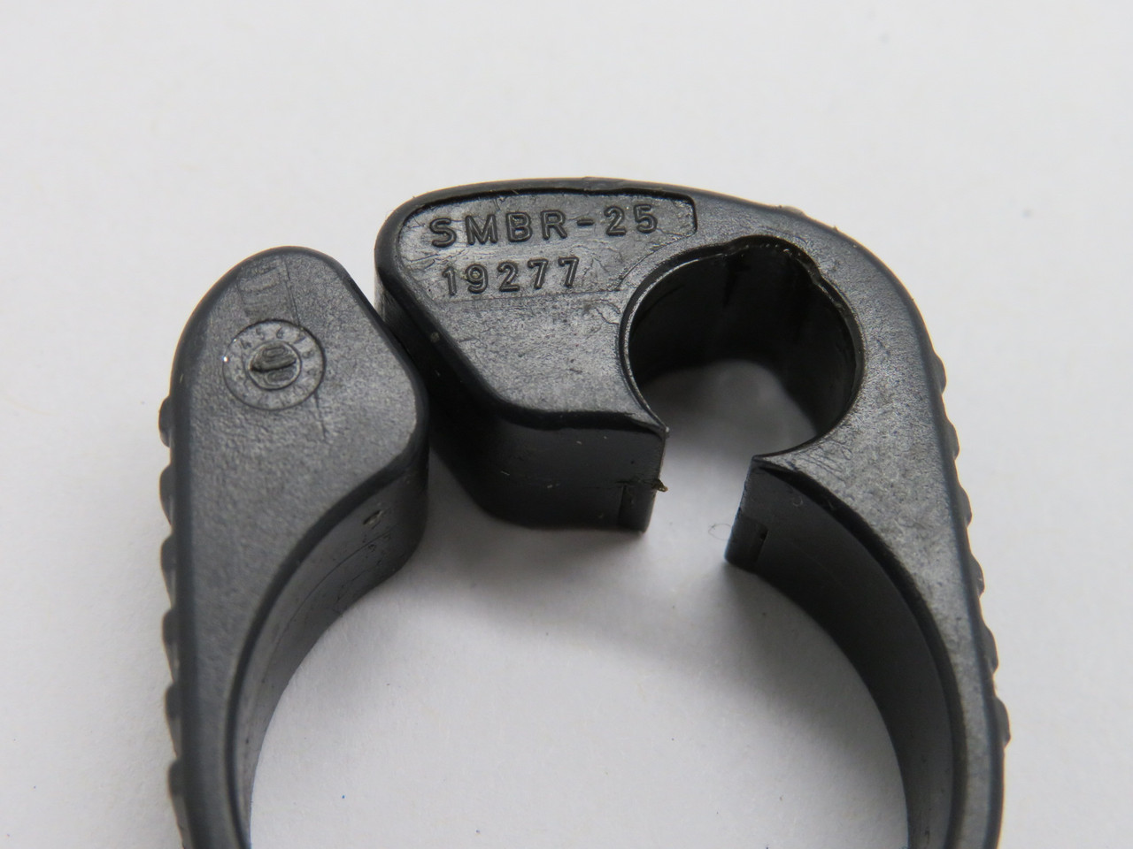 Festo 19277 SMBR-25 Mounting Kit For Sensor *Missing Screws* USED