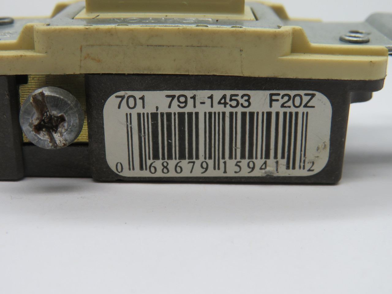 Leviton 1453-I NEW STYLE Ivory Toggle Switch 120V 15A Lot of 3 SHELF WEAR NOP