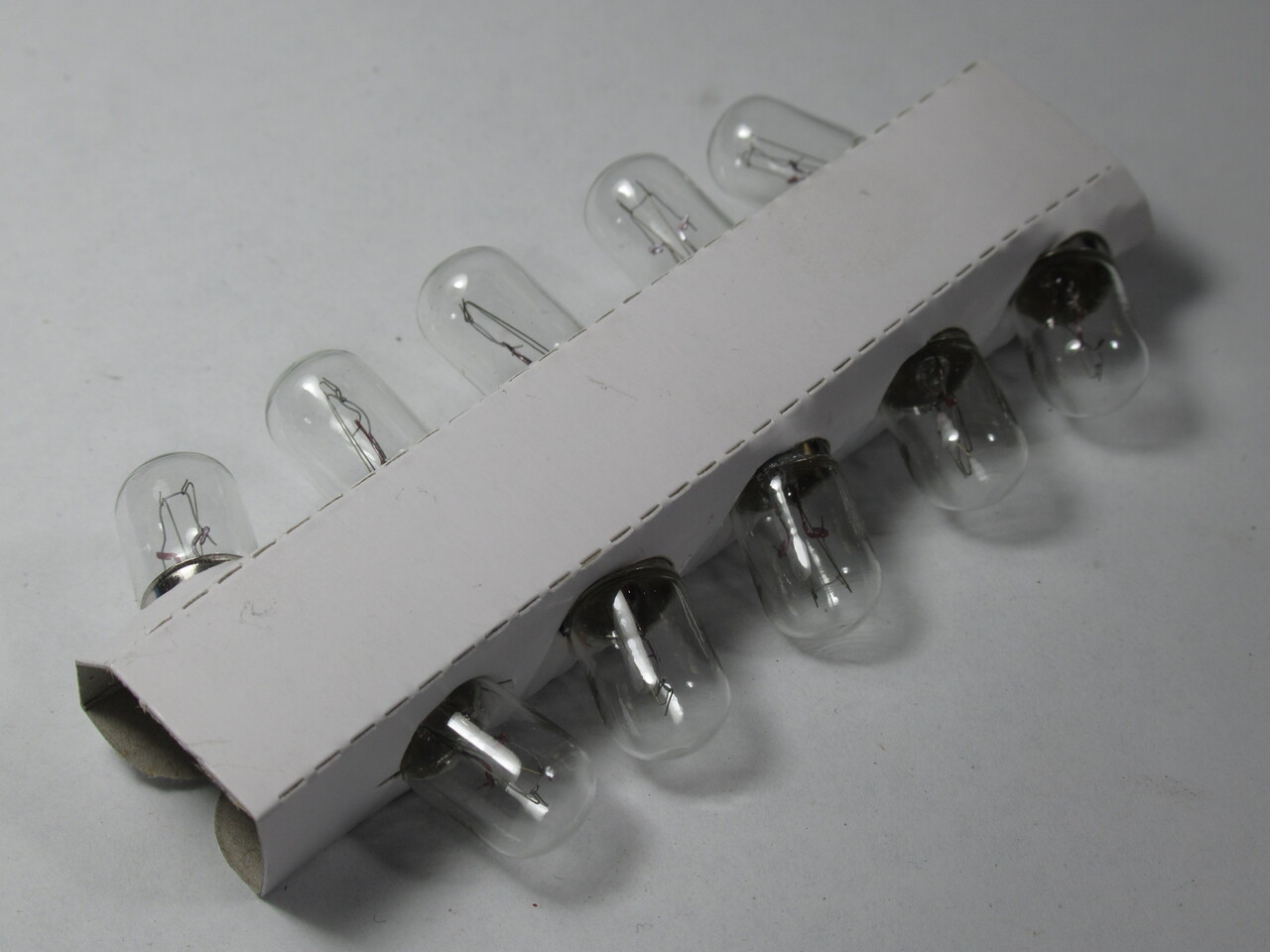 Standard 50397 Miniature Incandescent Lamp 28V 0.08A 10 Pack NEW