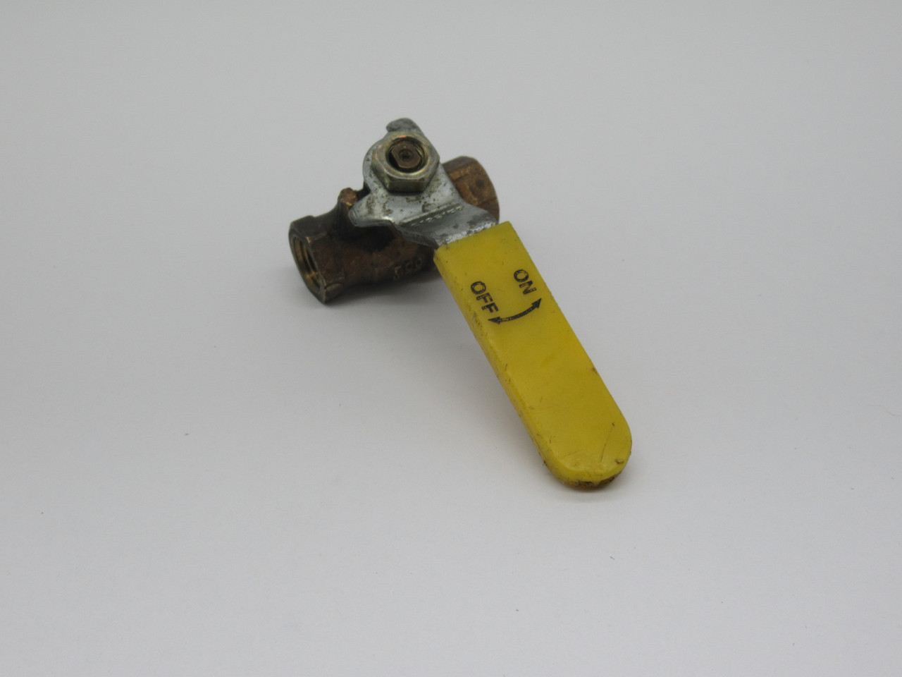 Generic F1361FP Ball Valve 1/4" USED