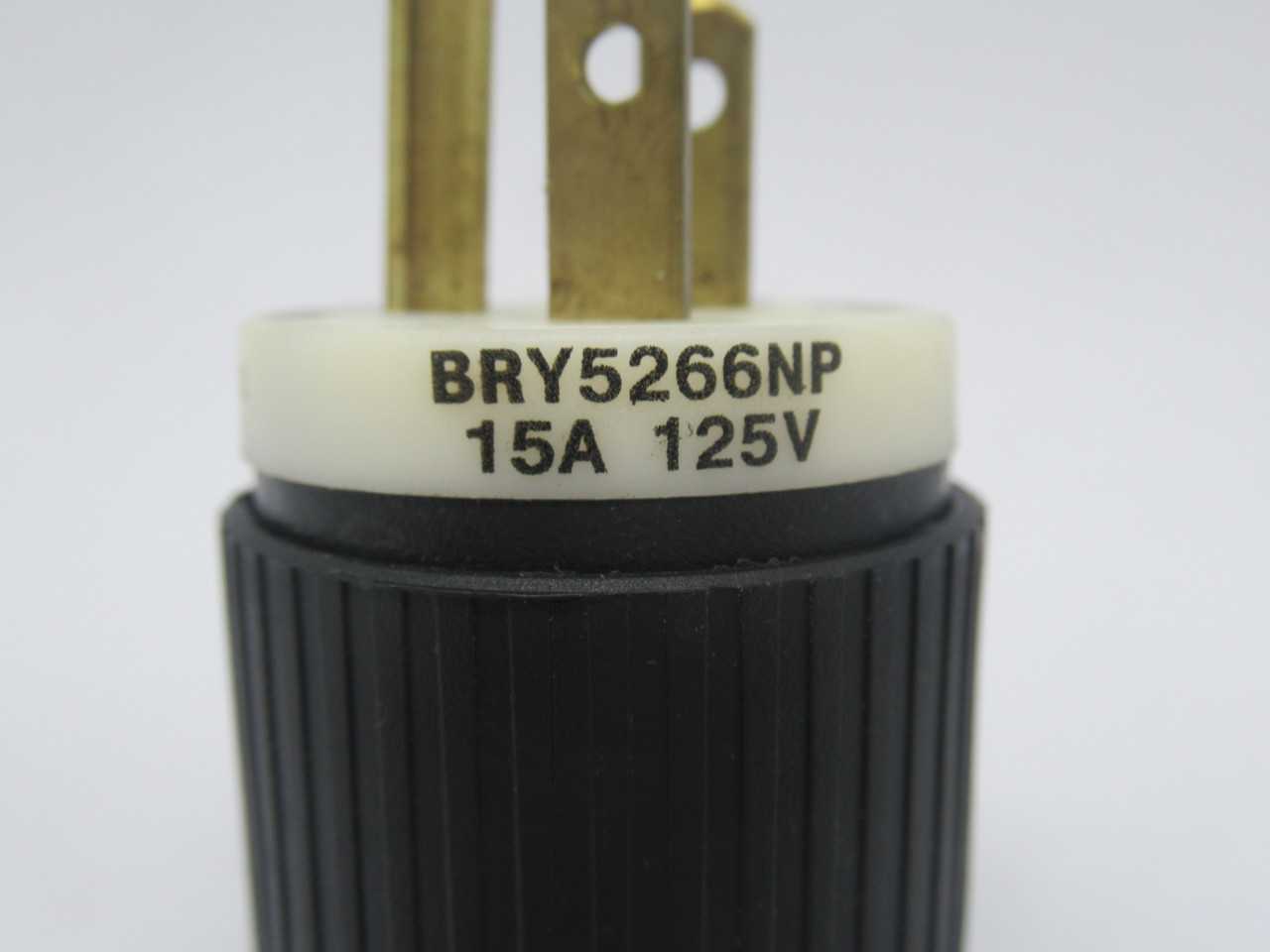 Bryant BRY5266NP Straight Blade Plug 15A 125V 2P 3W Nema 5-15 USED