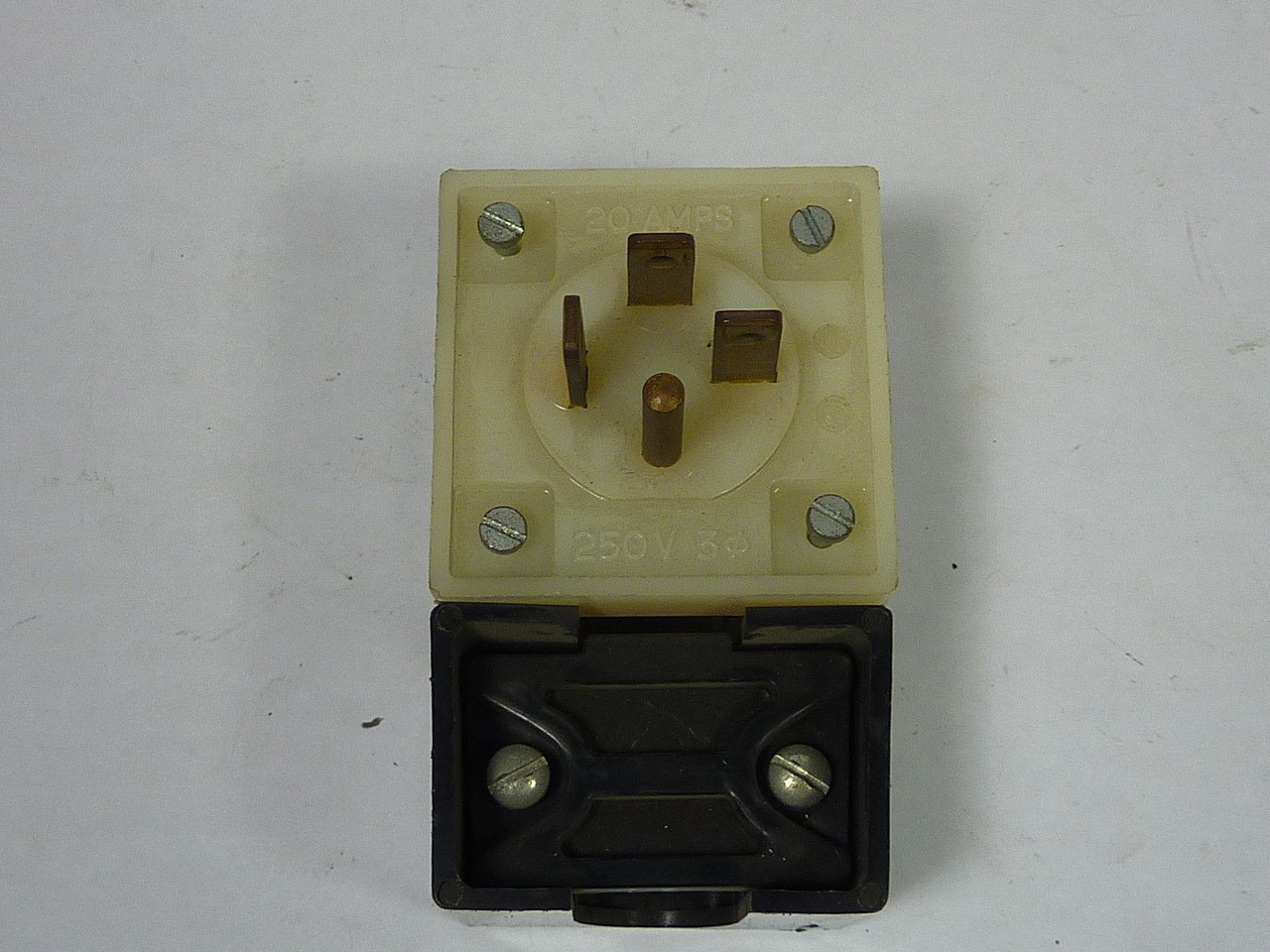 Hubbell HBL8421C Dead Front Angle Plug 20A 250V 3P 4W USED
