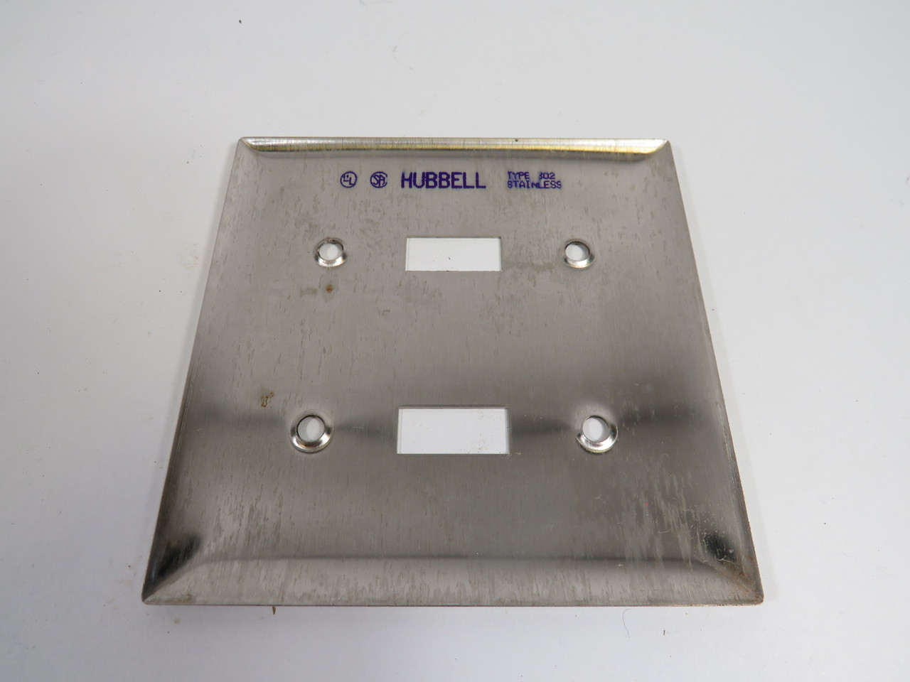 Hubbell 871 Wall Plate 2 Toggle Switch USED