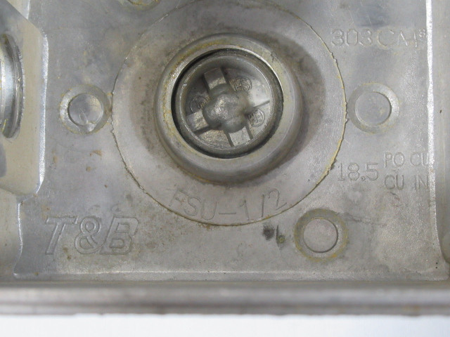 Thomas & Betts FSU-1/2 Weatherproof Universal Box 1/2" Opening USED