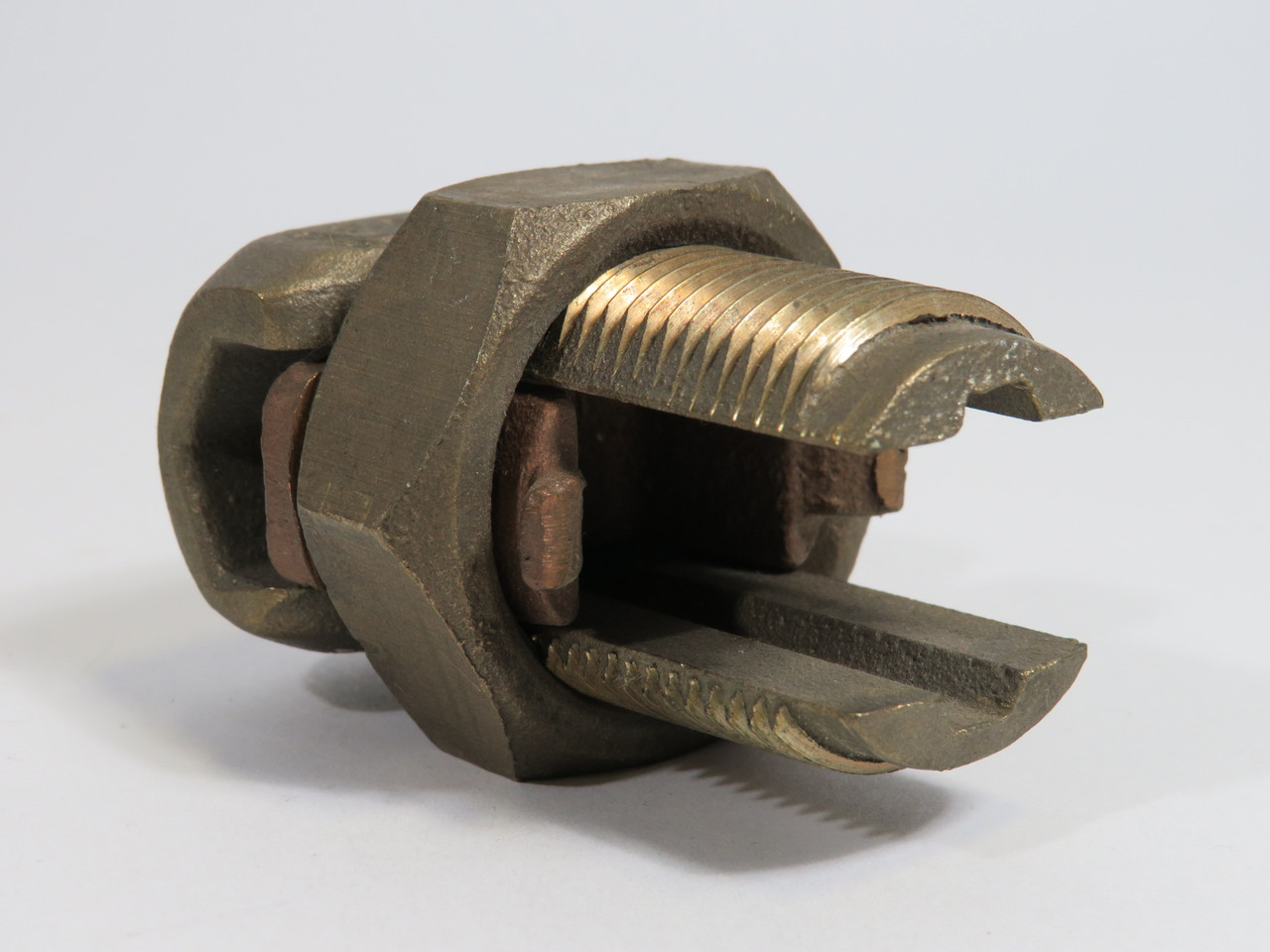 Burndy KS31 Servit Post Mechanical Connector 350MCM NOP