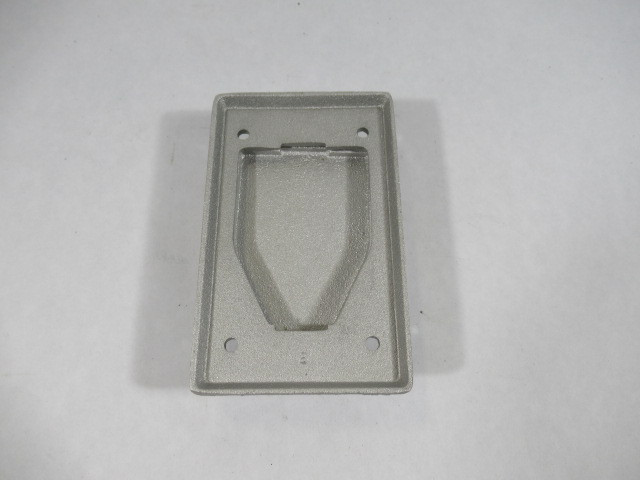 Hubbell 20416 Cast Metal Plate With Lift Cover For F.S Or F.D Box ! NEW !