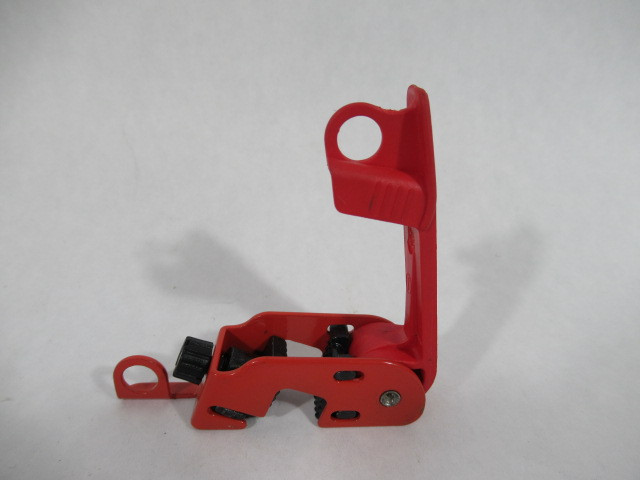 Master Lock 493B Grip Tight Circuit Breaker Lockout USED