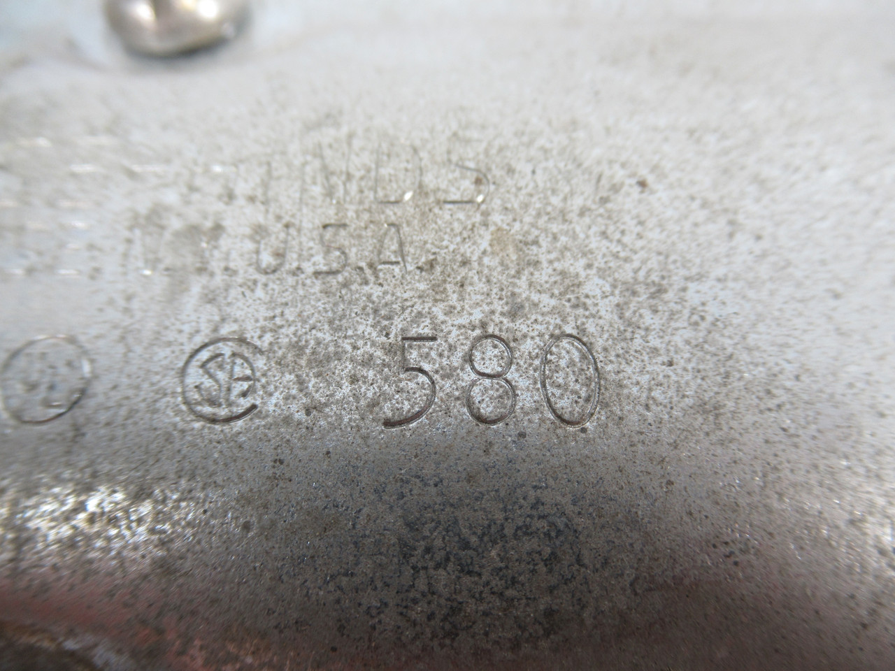 Crouse-Hinds 580 Steel Conduit Body Cover 1-1/2" Form 8 USED