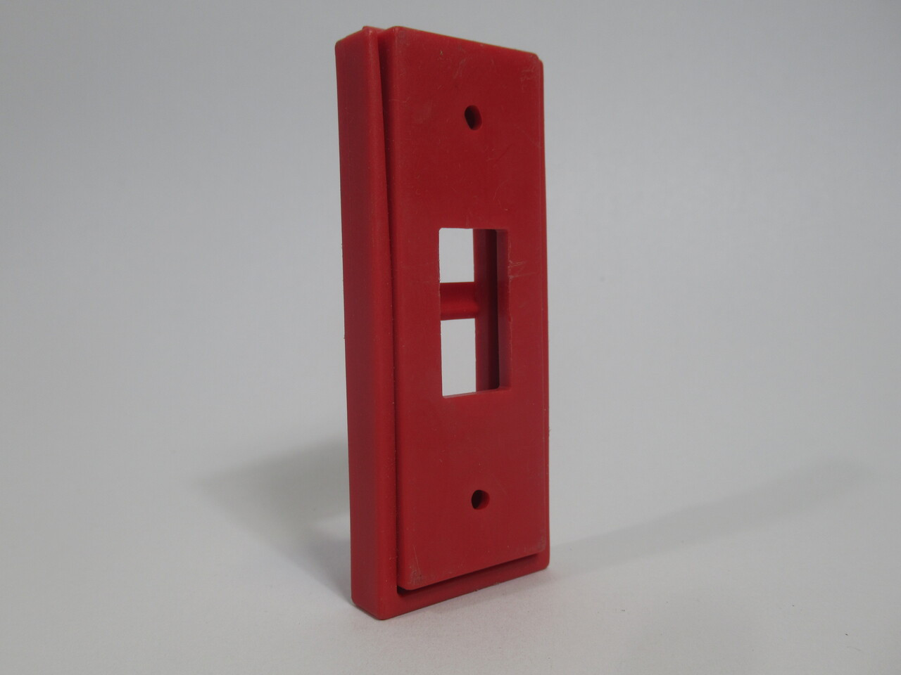 Brady 103540 Wall Switch Lockout 3.56"H 1.42"W 1"D ! NOP !