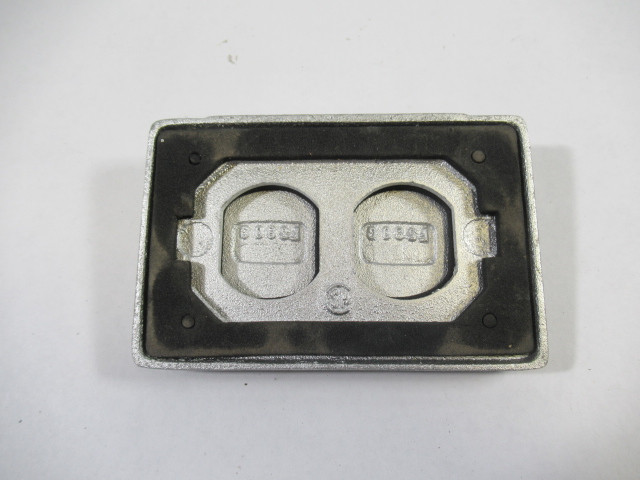 Generic FS80G Weather Proof Double Filp Outlet Cover USED