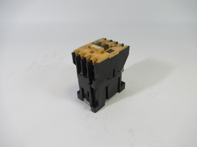 Allen-Bradley 700-F310A1 Contactor 660V 10A Series B USED