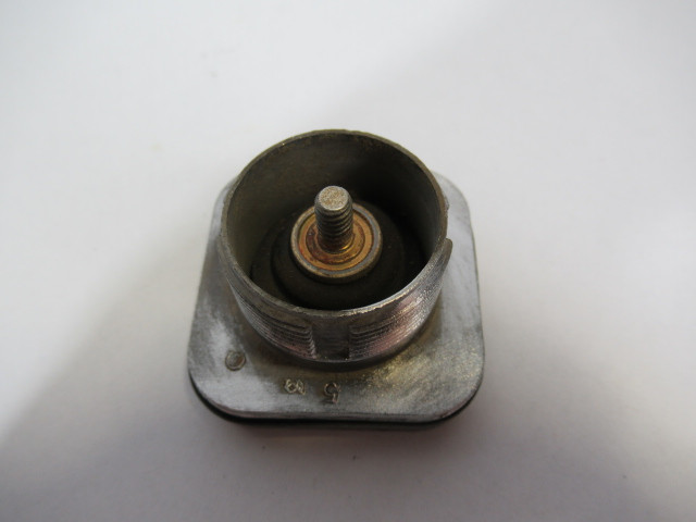 Allen-Bradley 800T-DX Ser. A Momentary Contact Block Push Button No Cap USED