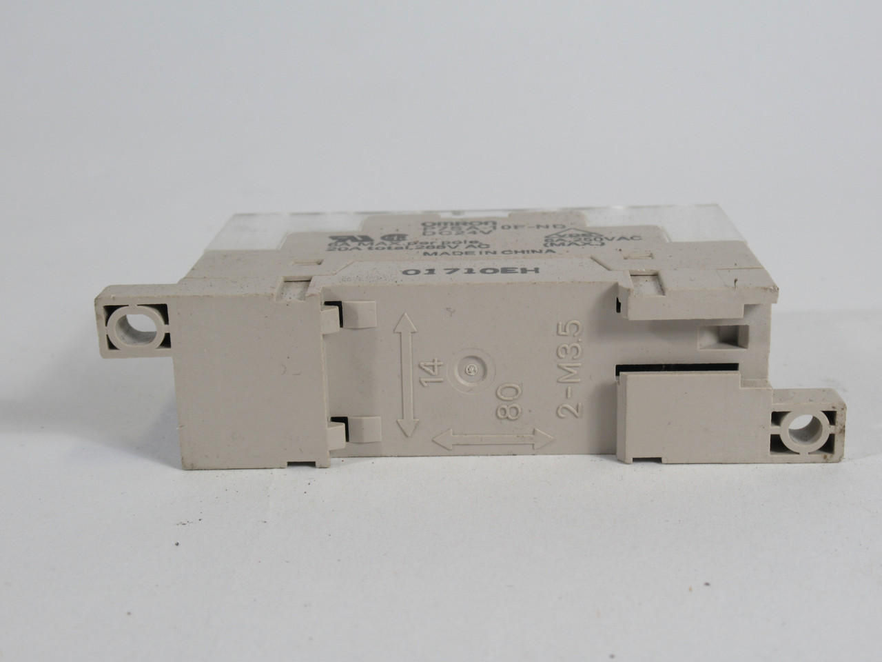 Omron P7SA-10F-ND-DC24 Din Mount Relay Socket No Din Rail 6A 250VAC USED