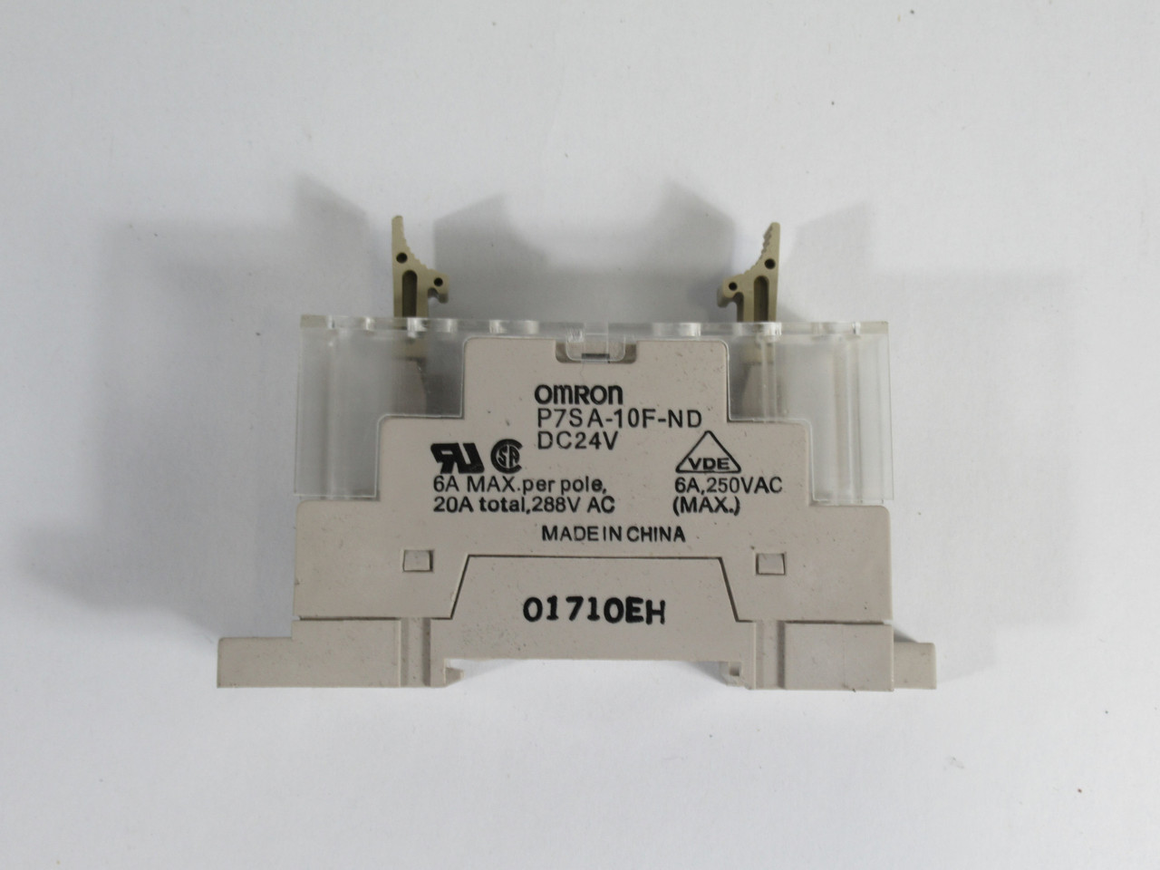 Omron P7SA-10F-ND-DC24 Din Mount Relay Socket No Din Rail 6A 250VAC USED