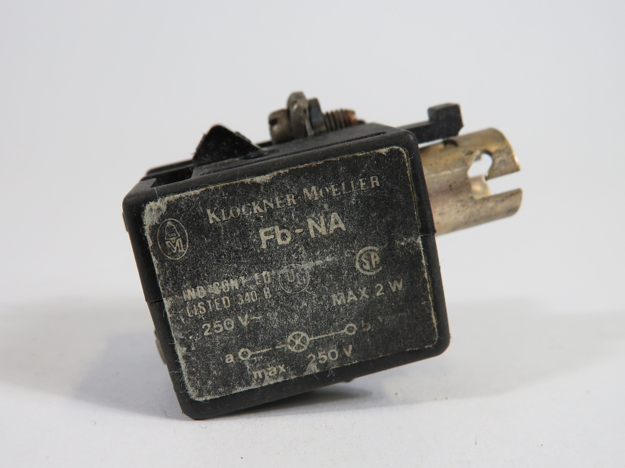 Klockner-Moeller Fb-NA Lamp Socket 250VAC 2W USED