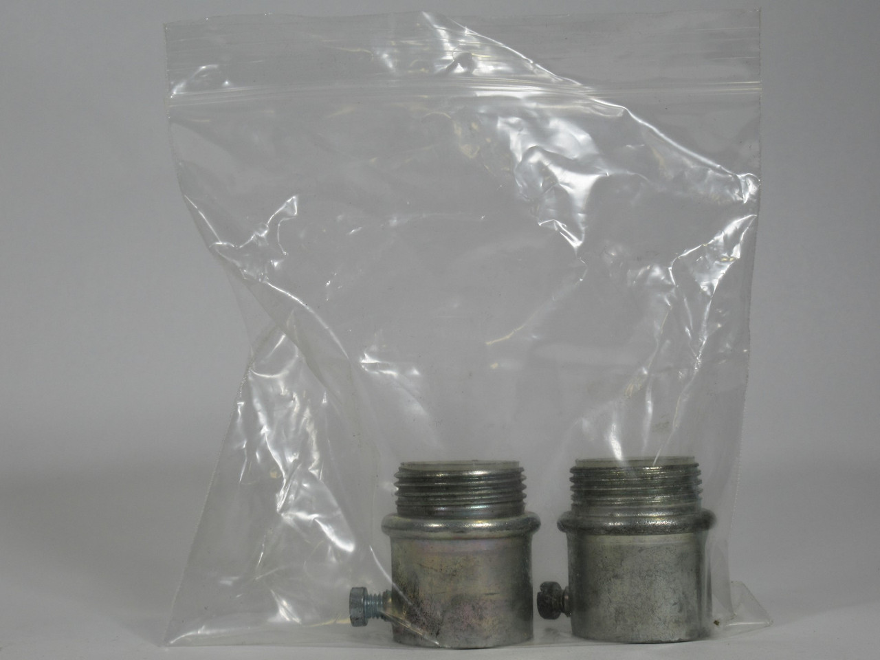 ETP I-C33 Steel EMT Set Screw Connector 1" T 1.32" OD 1.68" L Lot of 2 USED