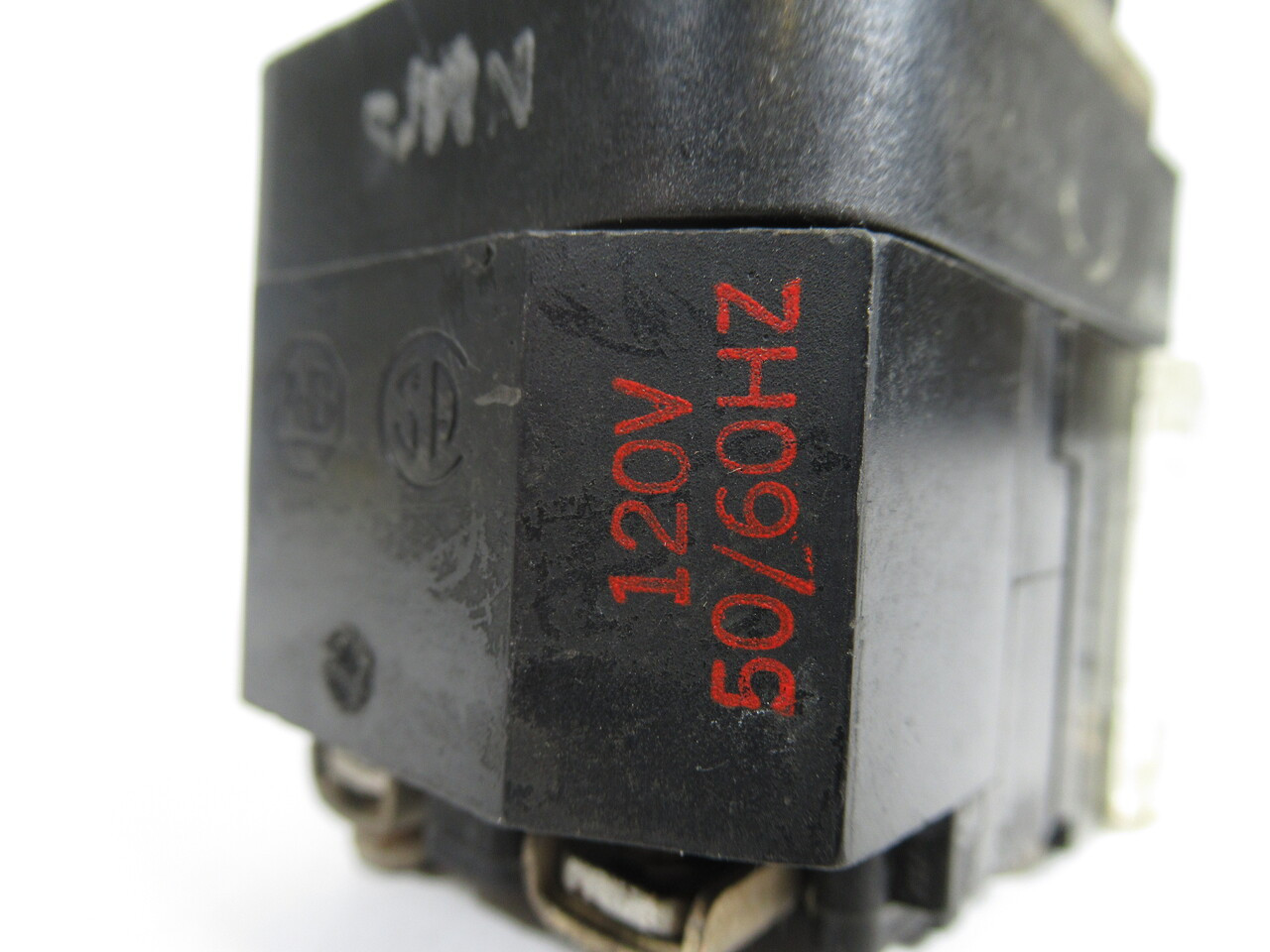 Allen-Bradley 800T-PT16G No Series Push-to-Test Pilot Light 120V 50/60Hz USED