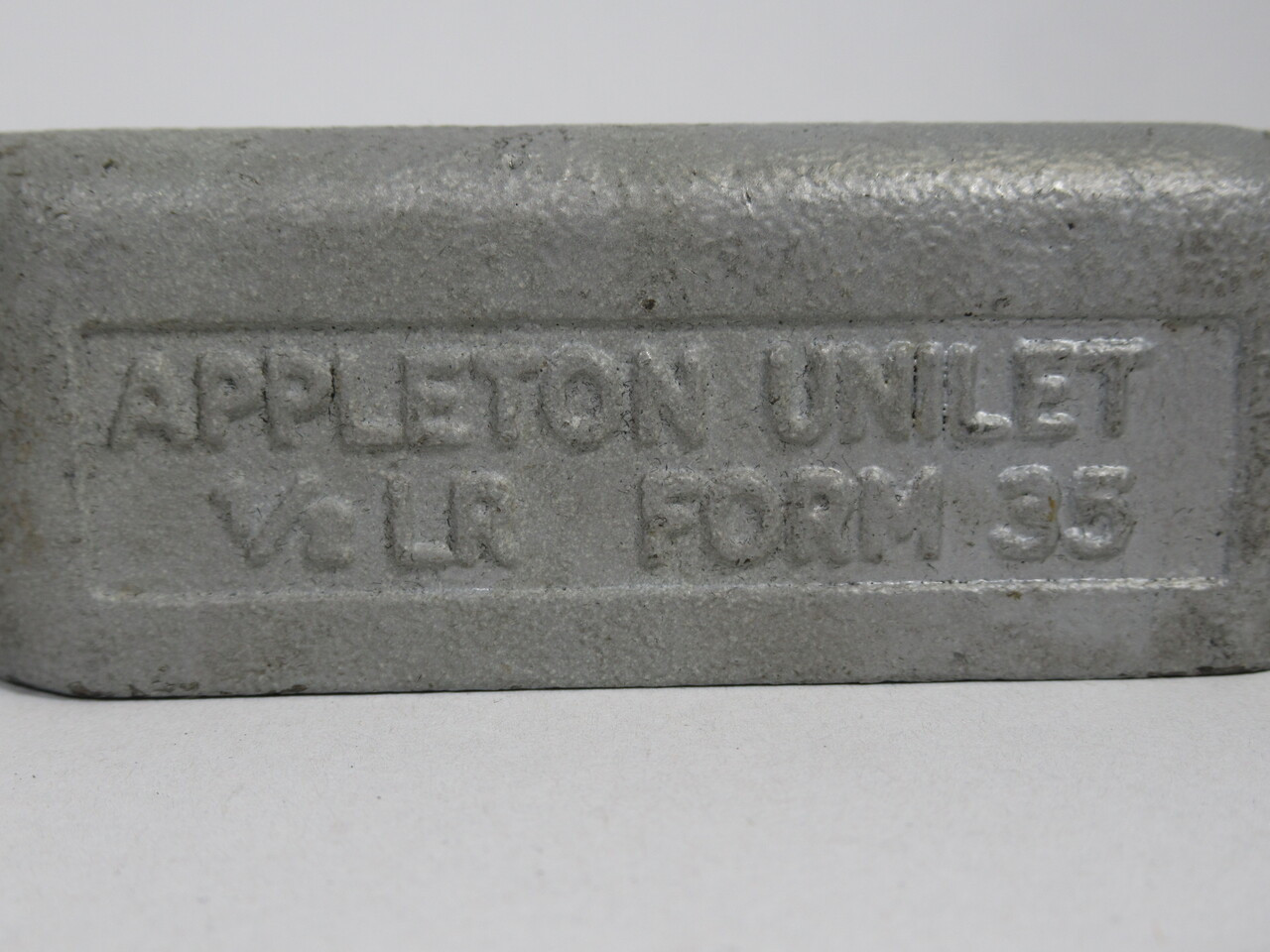 Appleton Unilet LR-50A 1/2 Inch LR Conduit Body USED