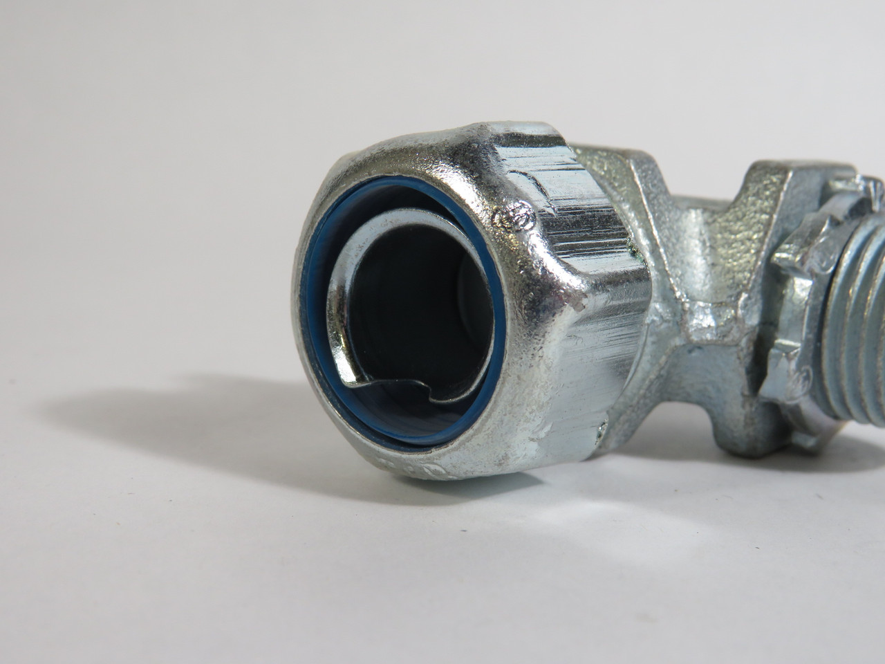 Thomas & Betts 5252 Liquid Tight Connector 1/2" 90-DEG ! NOP !