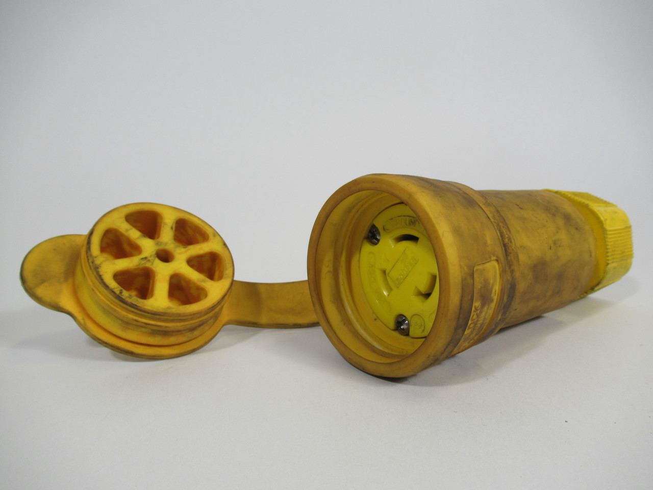 Cooper L520CW Twist-Lock Connector 20A 125VAC 3-Wire 2-Pole USED