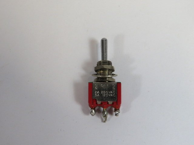 C&K 7107 Miniature Toggle Switch 2/5A 120/250VAC 3-Position Lot of 15 USED